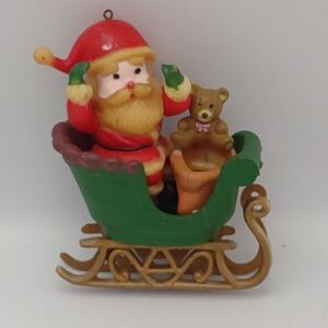 Vintage 1992 Lustre Fame Santa Claus in Sleigh Christmas Ornament EUC Holiday